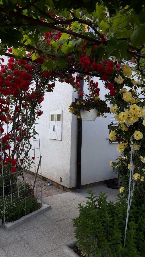 Apartments Zegarac House كورينيتسا المظهر الخارجي الصورة